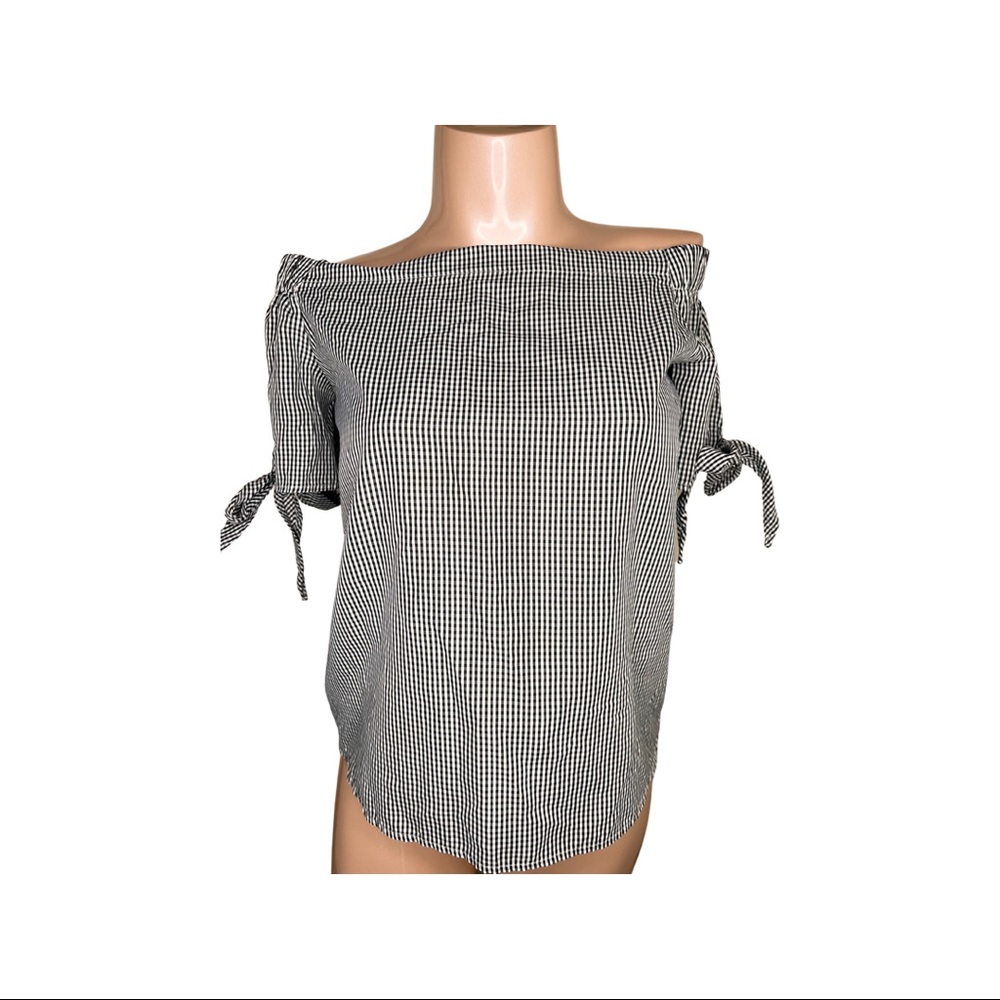 Passport plaid off shoulder top | Size: L | Colour : black and white